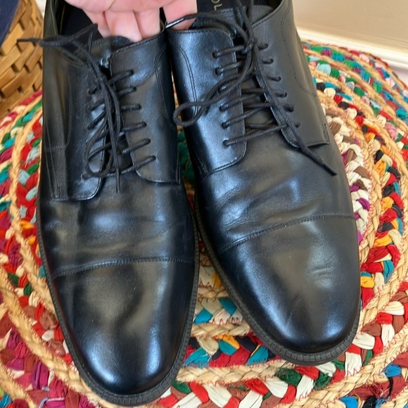 Cole Haan Sleek Black Leather Men's Shoes - Picture 9 of 10